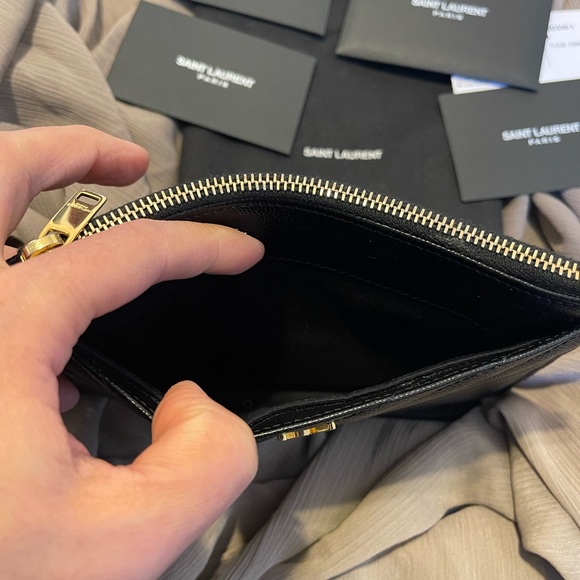 YSL MATELASSE Small Zipped Pouch - Picture 4 of 14